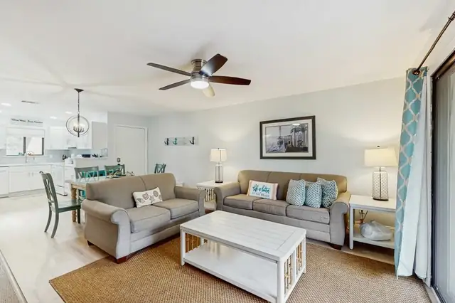 Living room at Fiddler’s Cove 27E